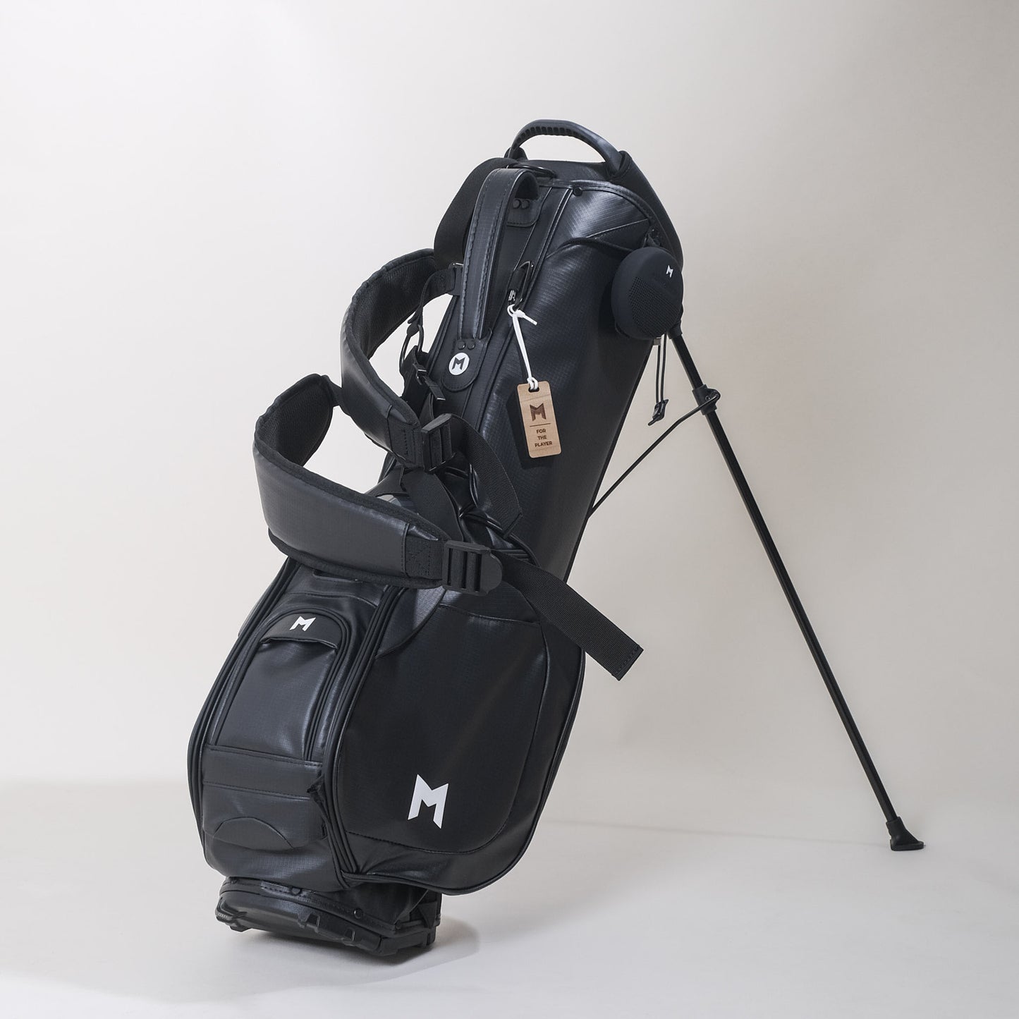 this is the mnml golf mr1 custom golf bag, in black
