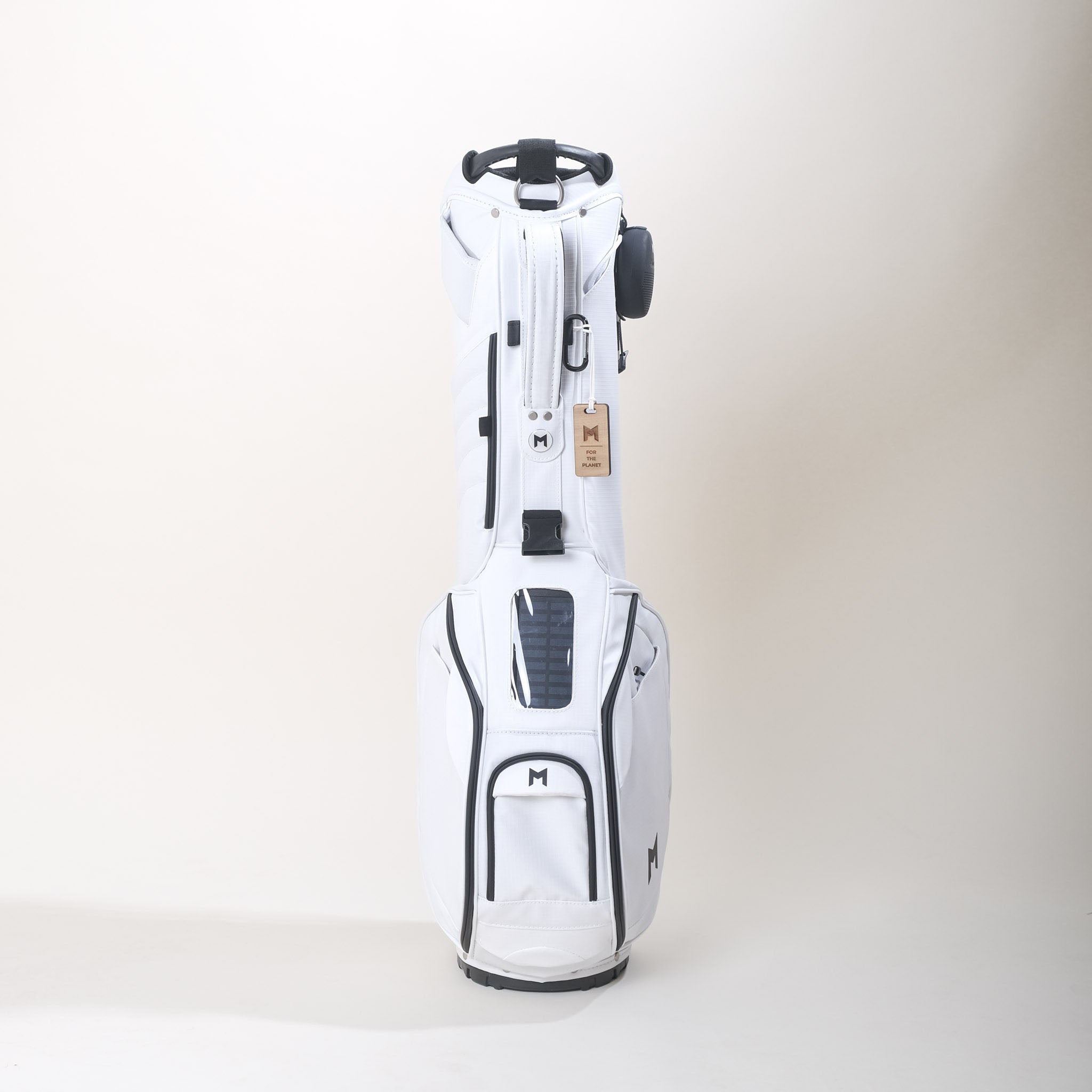 This is the white MNML GOLF MR1 eco friendly golf bag, made from 40 plastic water bottles.