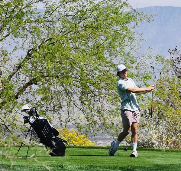 MNML GOLF Executive Director Campbell Viles golf swing.