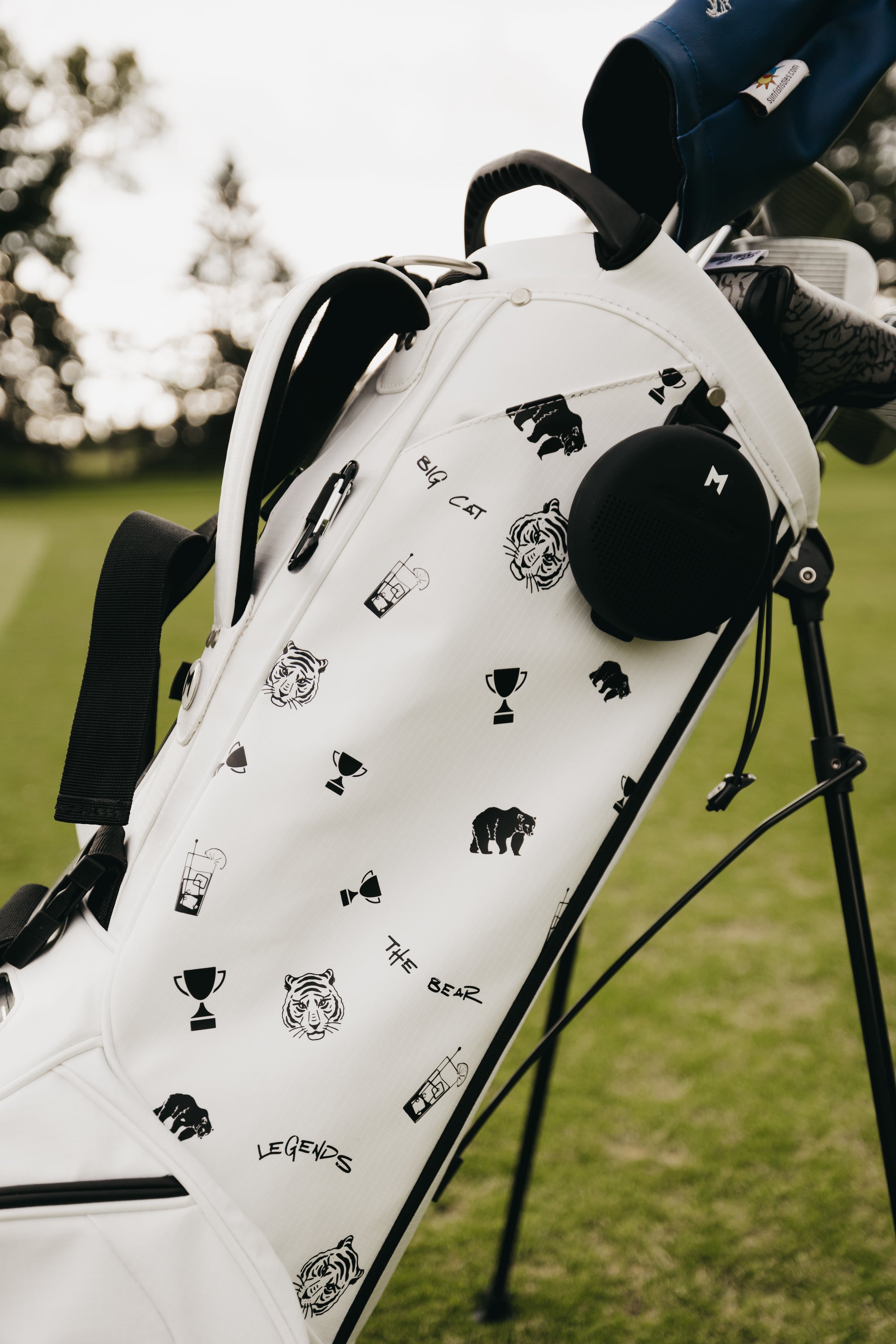 MNML GOLF collaborated with Swannies golf to hand paint their speckled company graphics.