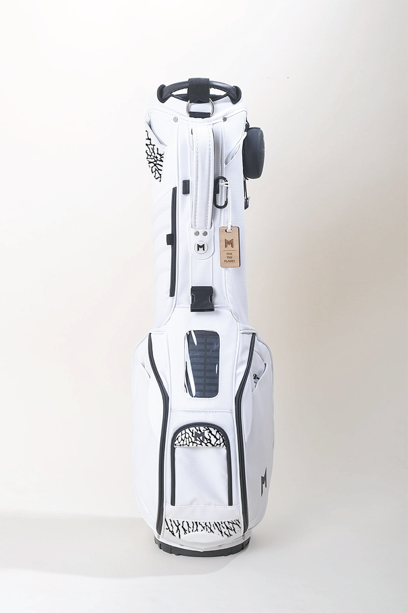 This is the MR1 eco golf bag with elephant hand painted print by Axel lony.