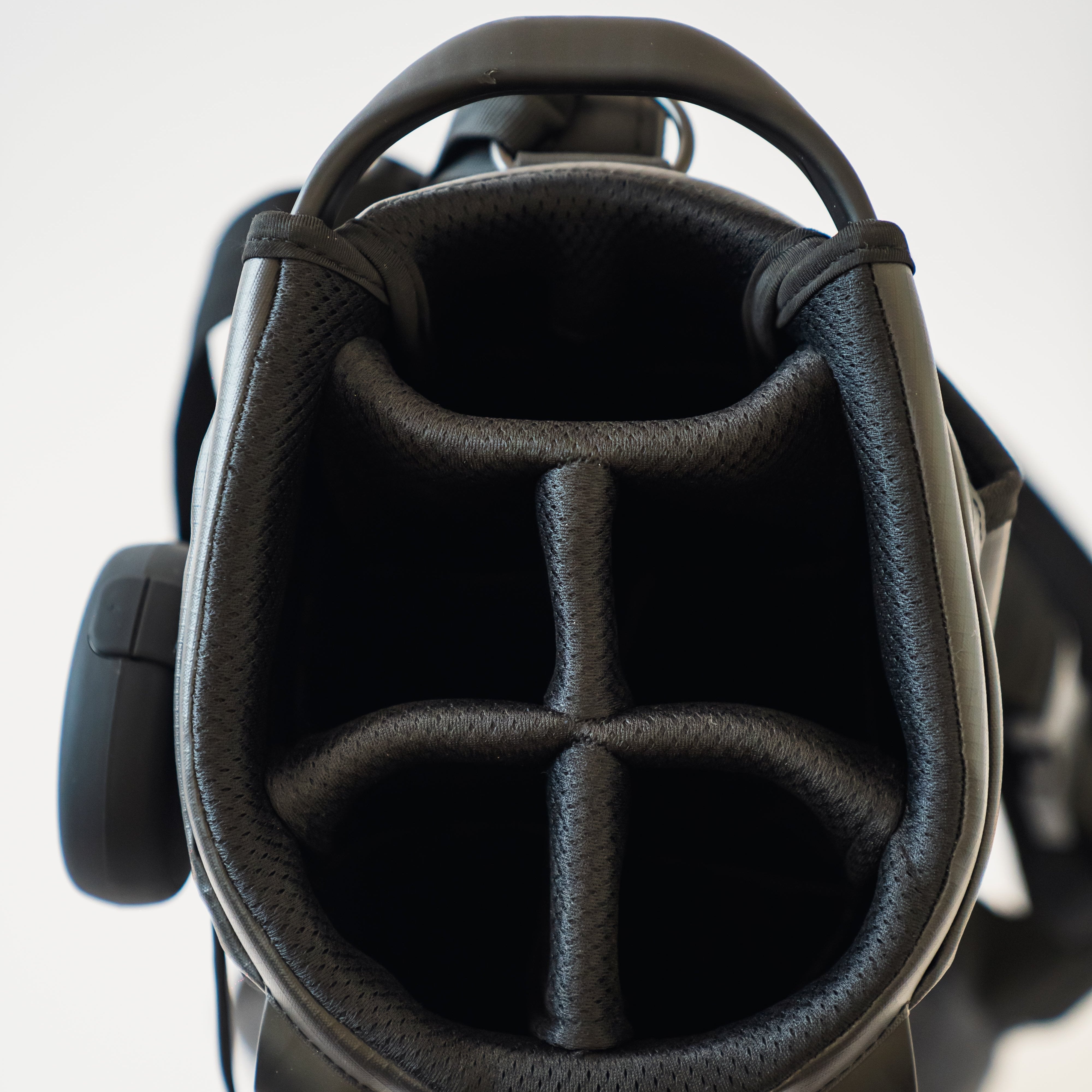 Up close pic of the MR1 custom golf bag 5-way divider system with internal mesh.