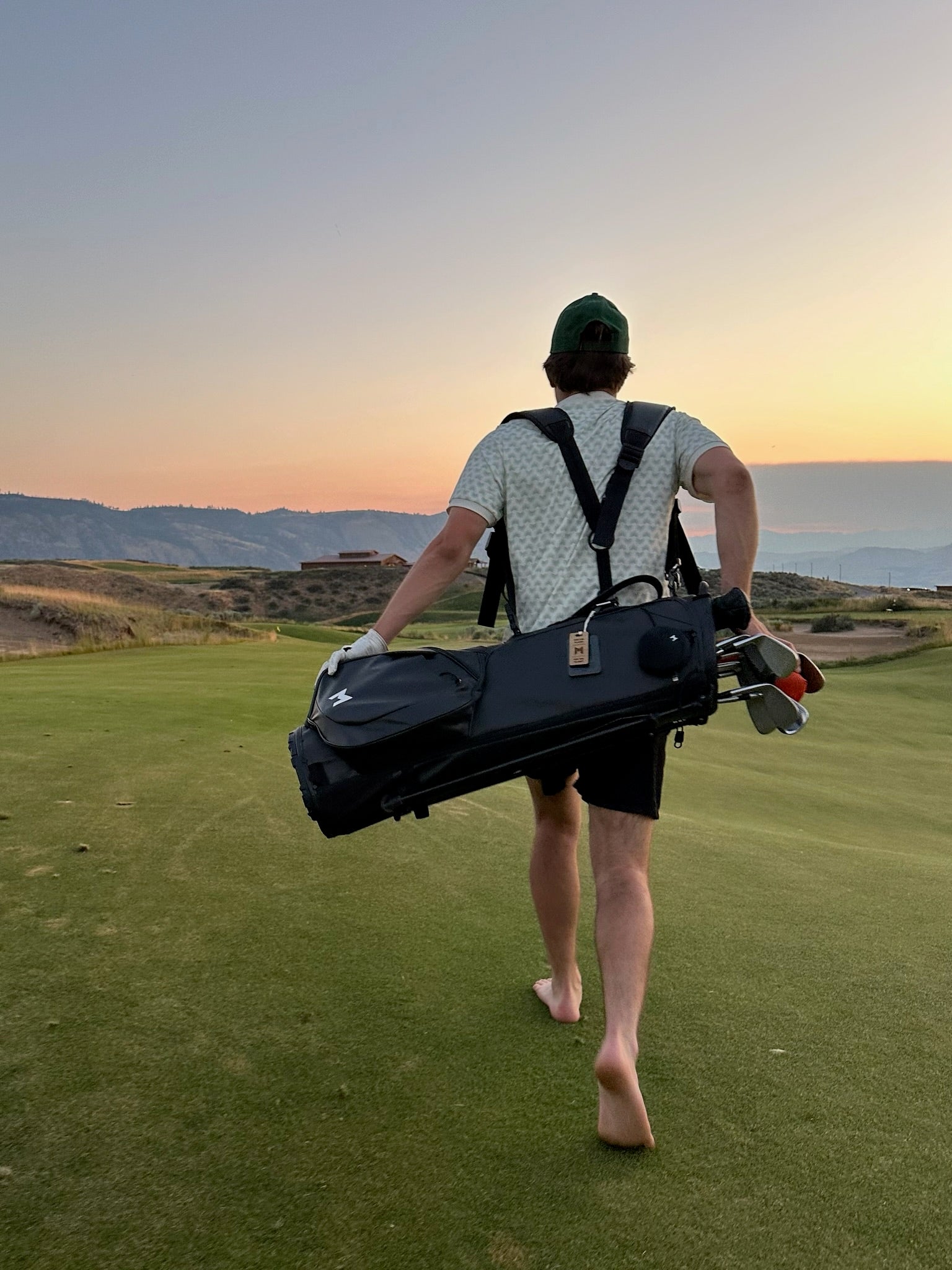 MNML Golf Bag - Lightweight Tech Inspired Carry Bag – Minimalgolf